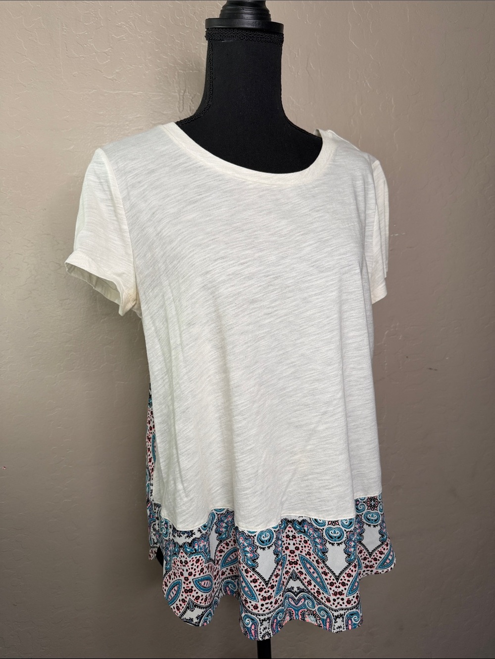 Express White Short-Sleeve Tee with Blue Paisley Hem - Picture 1 of 6